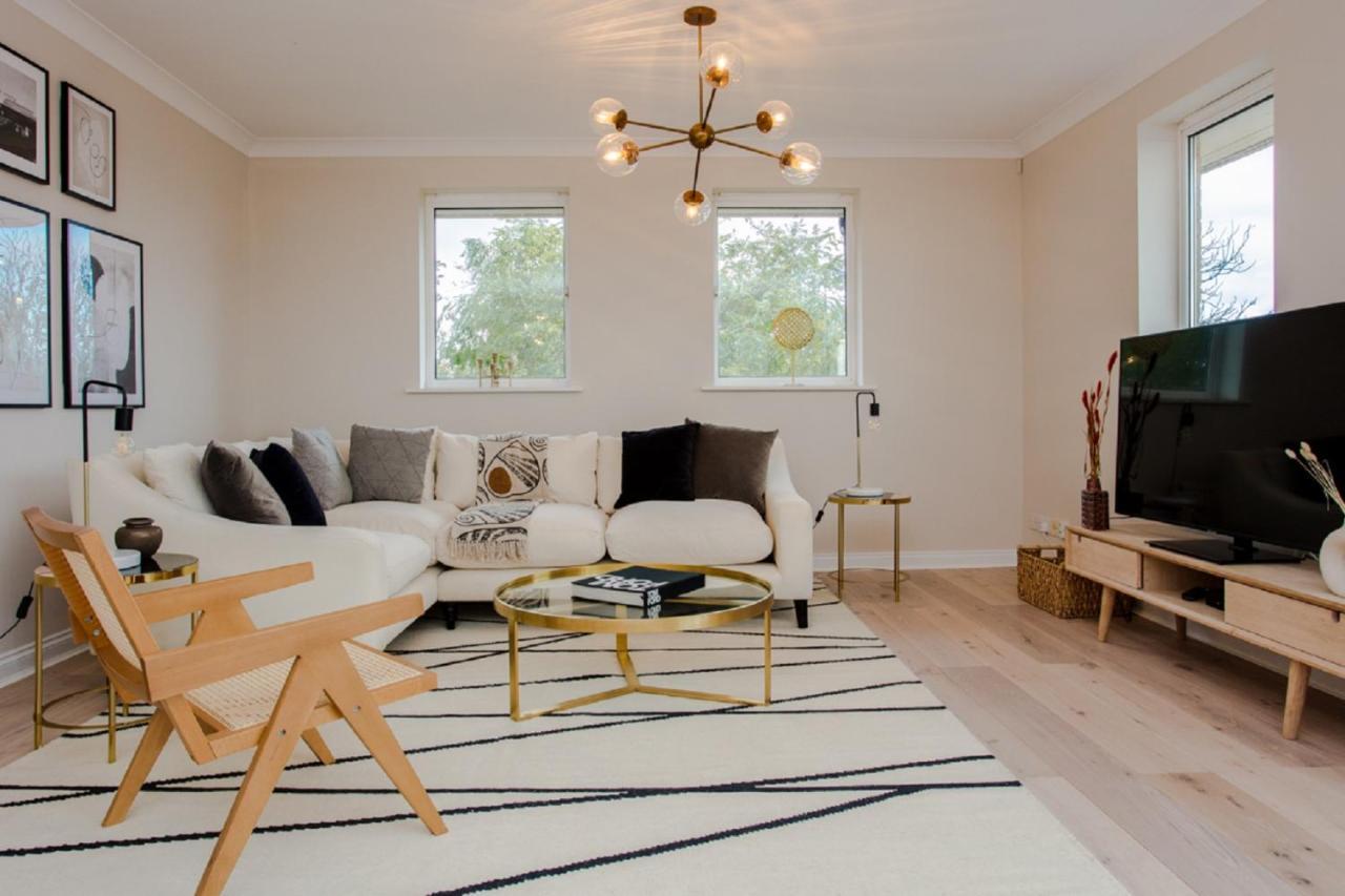 The Sparkford Gardens - Lovely 2Bdr With Balcony لندن المظهر الخارجي الصورة